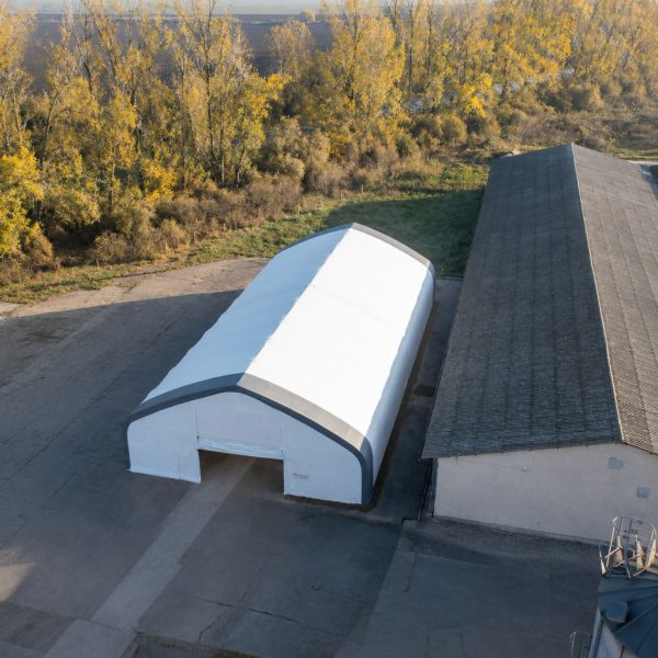 12,2 x 24,4 x 6,4 m profi minőségű fehér raktársátor 